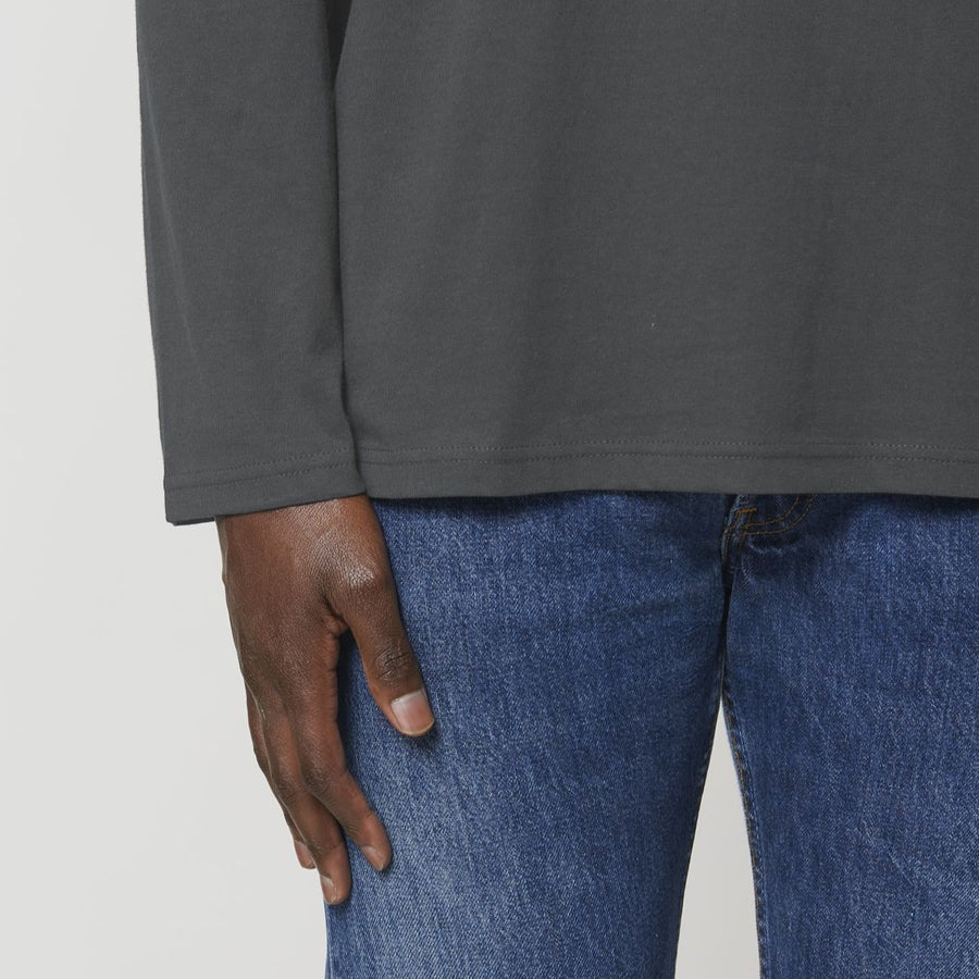 A close up view of an anthracite Stanley/Stella Shuffler organic cotton long sleeve T-Shirt